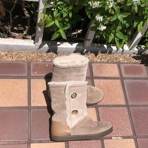 NEVER WORN Tory Burch Fur Lined Boots (size 8)